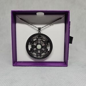 Elegant Black and Silver Pendant Necklace